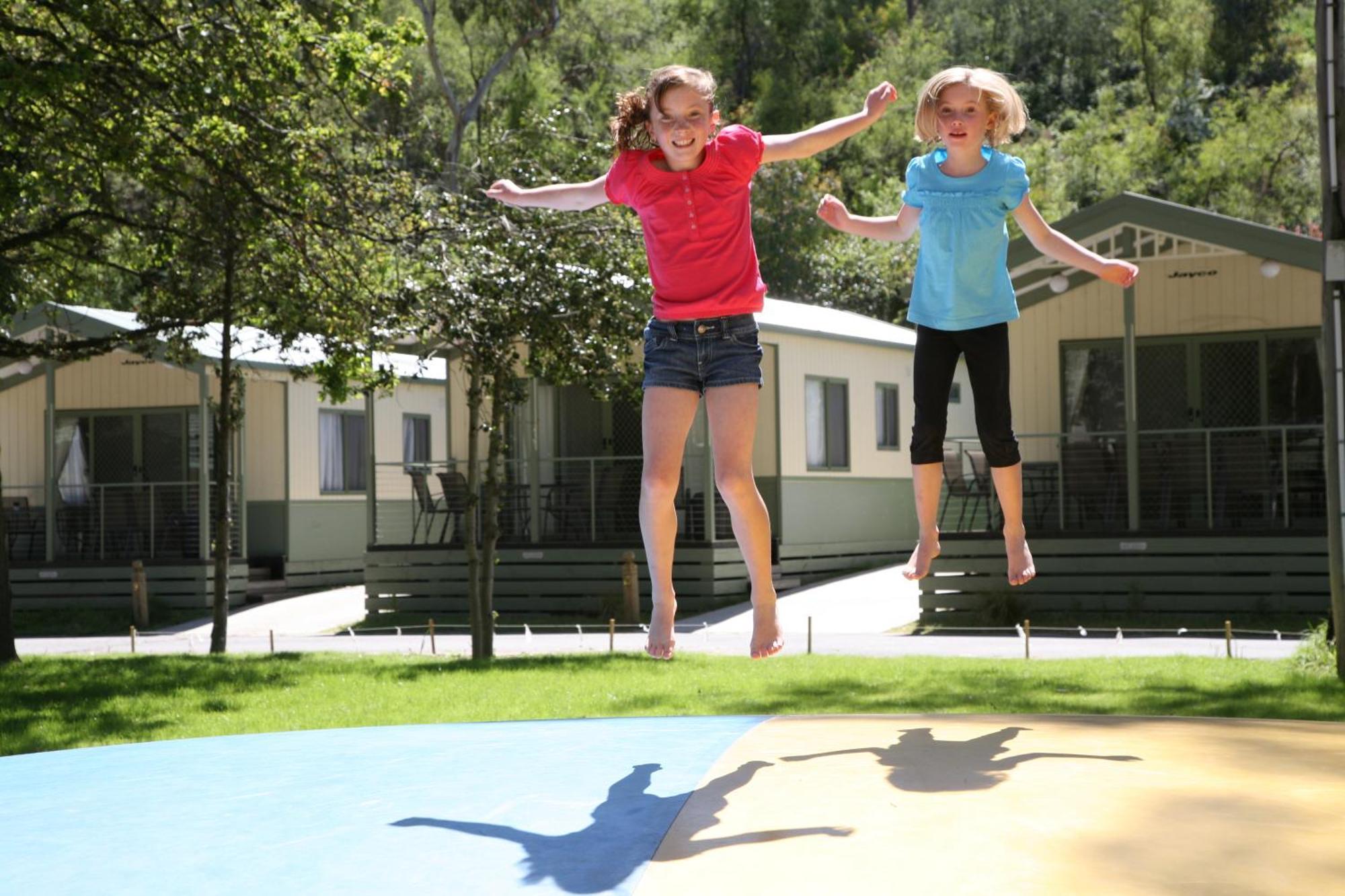 Отель Crystal Brook Tourist Park Doncaster East Экстерьер фото